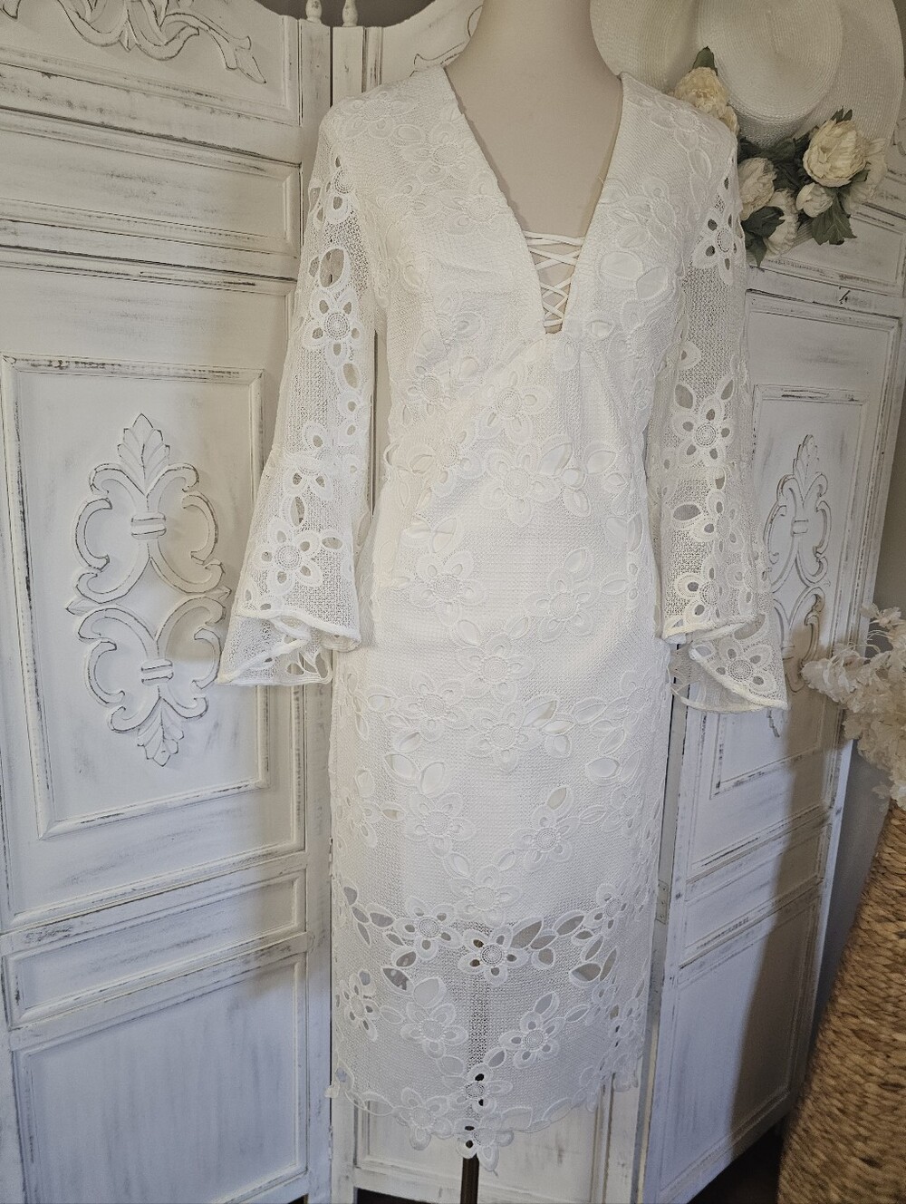 Bardot Indra White Lace Bell Sleeves Sheath Dress